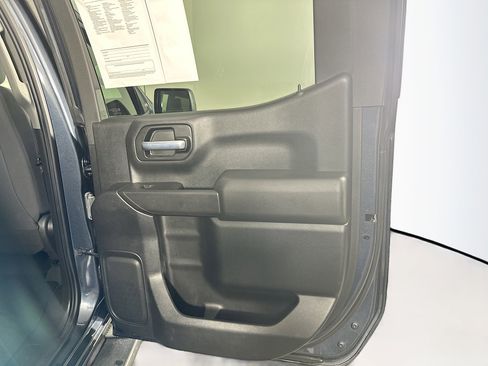 Used 2021 Chevrolet Silverado 1500 Custom image 30