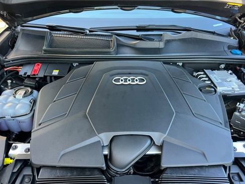 Used 2023 Audi Q8 Premium Plus w/ Premium Plus Package AWD/4WD image 36
