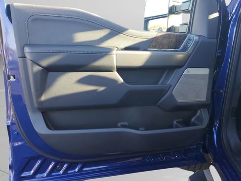 New 2026 Ford F250 Lariat w/ Black Appearance Package image 29