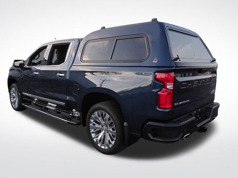 Used 2023 Chevrolet Silverado 1500 High Country w/ High Country Premium Package image 5