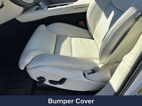Used 2023 Volvo XC90 B6 Ultimate w/ Lounge Package image 23