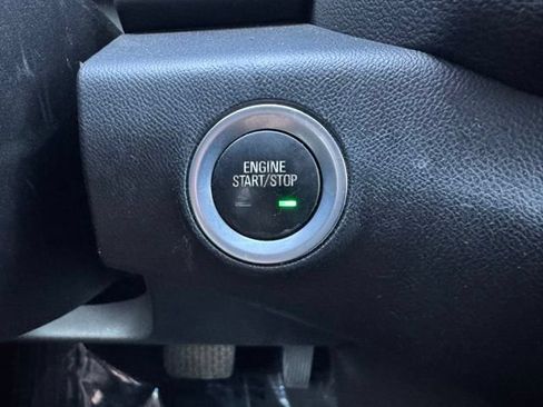 Used 2019 GMC Terrain SLE w/ Driver Convenience Package AWD/4WD image 17