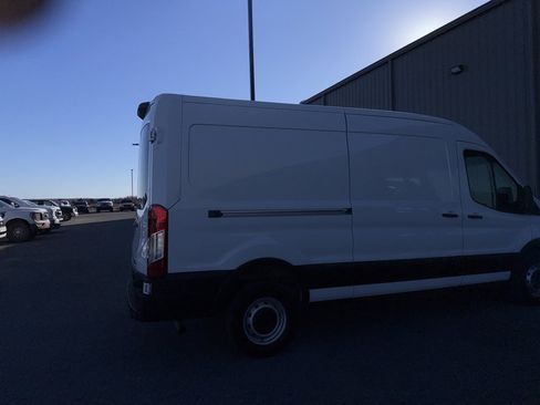 Used 2024 Ford Transit 250 148 Medium Roof w/ Load Area Protection Package image 4