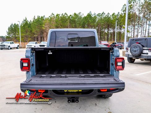 Used 2024 Jeep Gladiator Mojave image 10