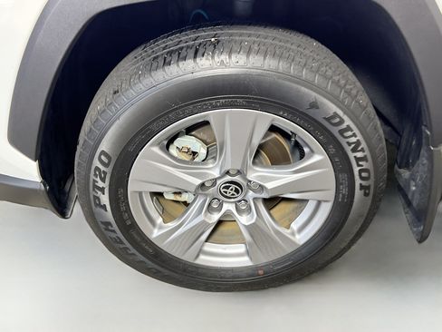 Used 2025 Toyota RAV4 LE AWD/4WD image 14