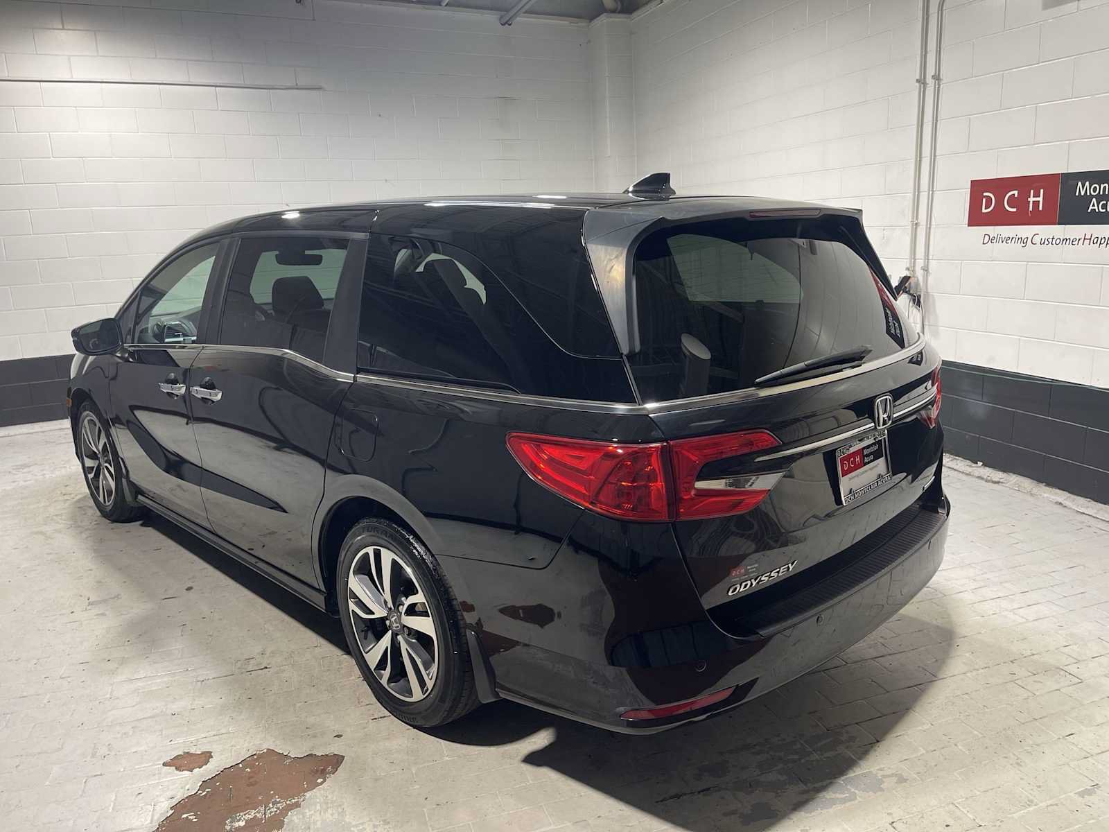Used 2024 Honda Odyssey Touring image 4