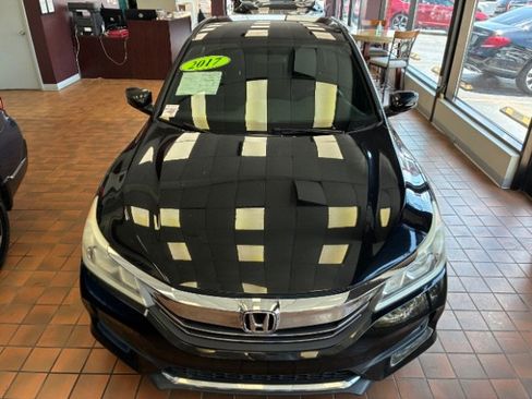 Used 2017 Honda Accord Sport Special Edition image 4