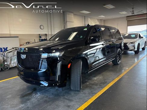 Used 2023 Cadillac Escalade ESV Sport w/ LPO, ONYX Package AWD/4WD image 1