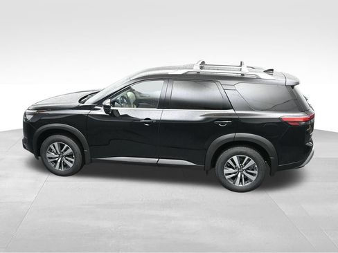 Used 2025 Nissan Pathfinder SL FWD image 26