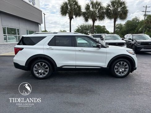 New 2026 Ford Explorer Platinum RWD image 8