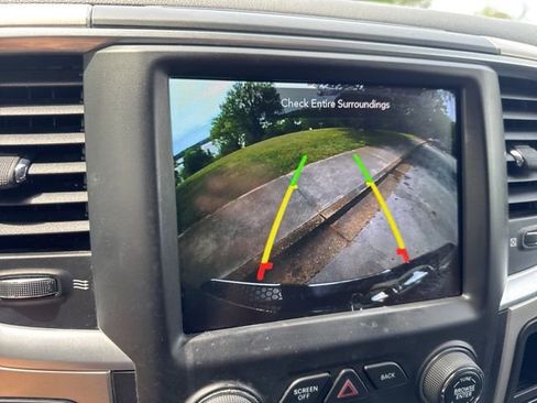 Used 2020 RAM 1500 Classic SLT w/ Luxury Group image 19