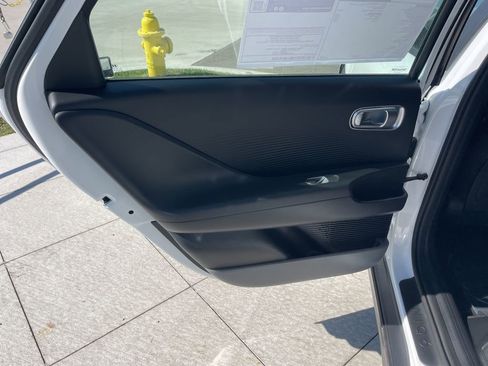 New 2025 Hyundai Ioniq 6 SE image 18