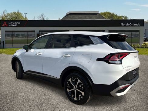 Used 2023 Kia Sportage EX image 3