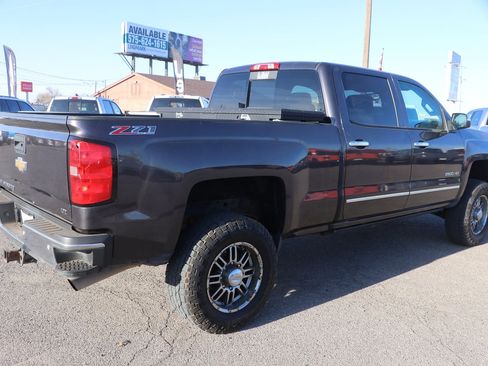 Used 2015 Chevrolet Silverado 2500 LTZ w/ LTZ Plus Package image 7