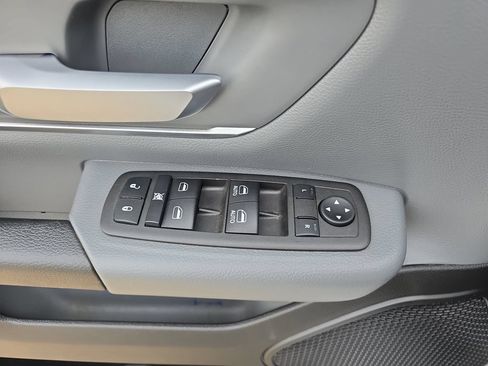 Used 2022 RAM 1500 Big Horn AWD/4WD image 27