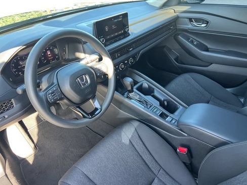 Used 2025 Honda Accord SE image 12