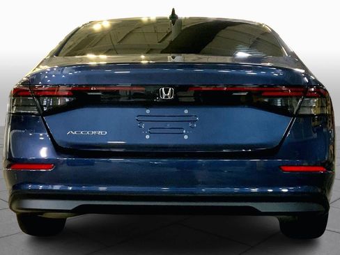 Used 2025 Honda Accord SE image 5