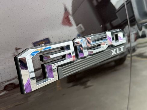 Used 2019 Ford F150 XLT w/ Equipment Group 302A Luxury image 8