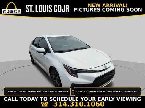 Used 2021 Toyota Corolla SE FWD image 1