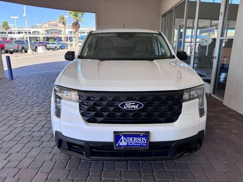 Certified 2025 Ford Maverick XLT w/ XLT Luxury Package AWD/4WD image 8