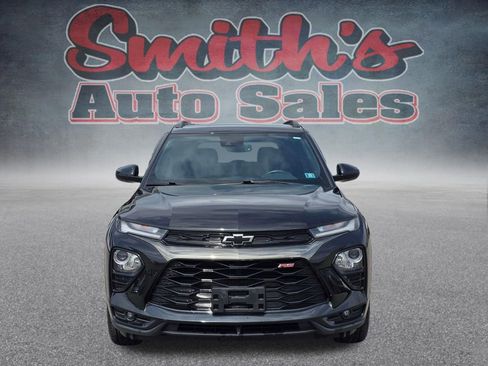 Used 2021 Chevrolet TrailBlazer RS w/ Technology Package AWD/4WD image 2