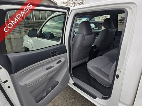 Used 2015 Toyota Tacoma TRD Pro image 17