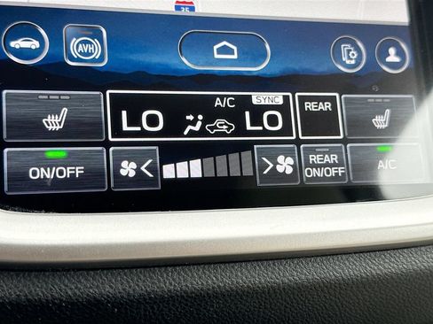 Used 2023 Subaru Ascent Limited w/ Technology Package AWD/4WD image 18