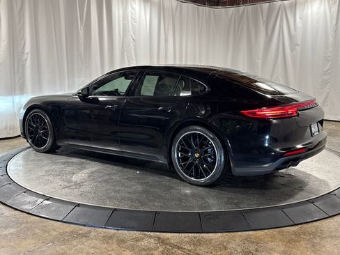Used 2019 Porsche Panamera 4 image 7
