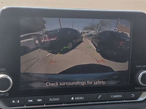 Used 2022 Nissan Rogue SV AWD/4WD image 9