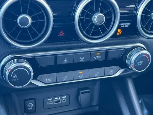 Used 2024 Nissan Sentra SV image 21