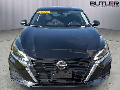 Used 2024 Nissan Altima 2.5 SV FWD image 8