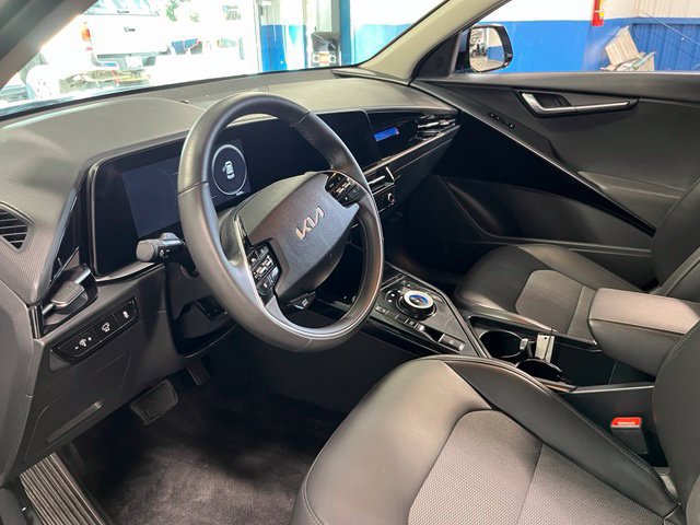 Used 2024 Kia Niro Wind FWD image 23