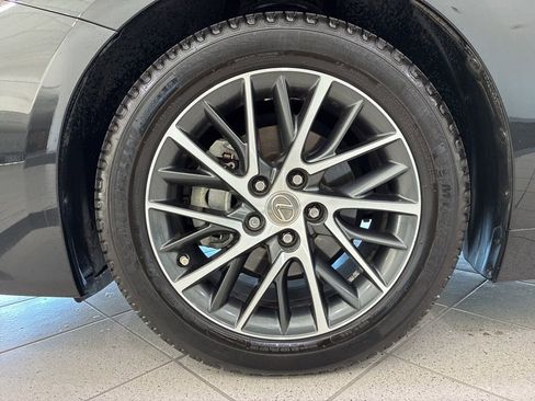 Used 2017 Lexus ES 350 w/ Luxury Package image 5