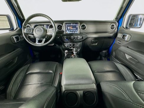 Used 2023 Jeep Wrangler Unlimited Sahara w/ Cold Weather Group AWD/4WD image 30