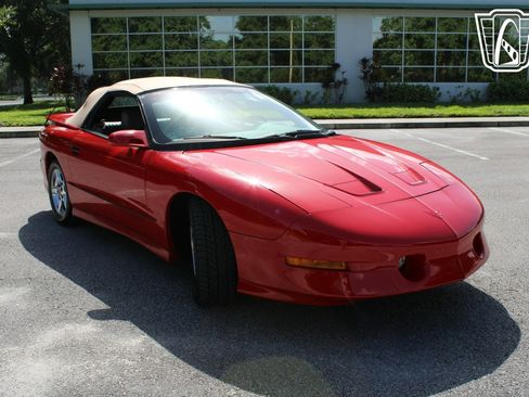 Used 1995 Pontiac Firebird Trans Am image 3