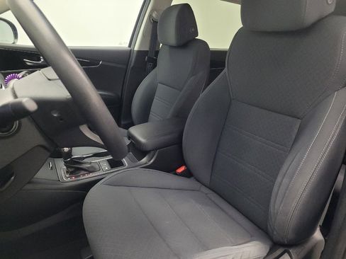 Used 2017 Kia Sorento LX image 17