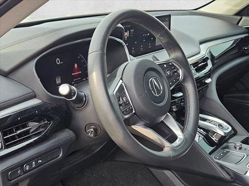 Used 2023 Acura MDX SH-AWD w/ Technology Package image 9