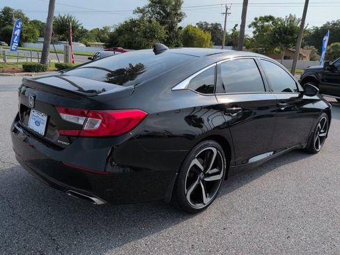 Used 2018 Honda Accord Sport image 4