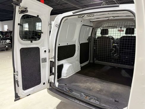 Used 2017 Chevrolet City Express LS image 25