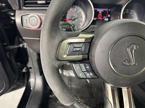 Used 2017 Ford Mustang Shelby GT350 w/ Electronics Package RWD image 12