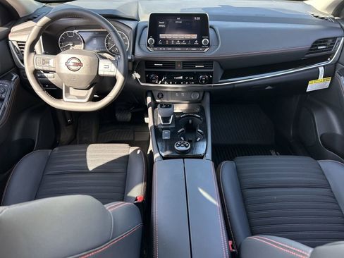 New 2025 Nissan Rogue SV image 13