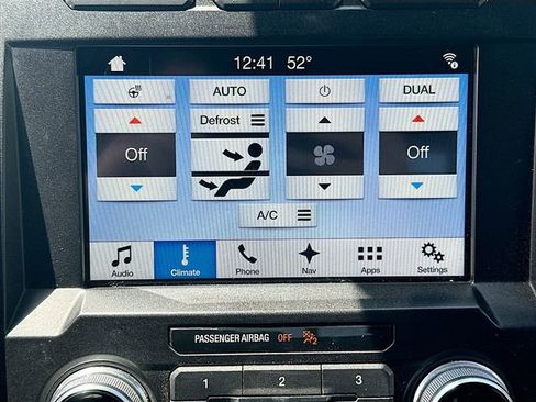 Used 2017 Ford F150 Platinum w/ Equipment Group 701A Luxury AWD/4WD image 17