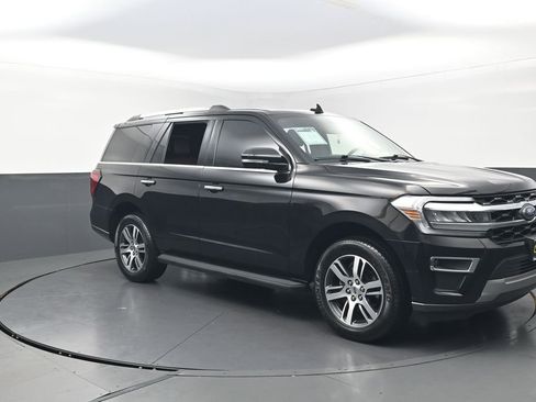 Used 2024 Ford Expedition Limited AWD/4WD image 10
