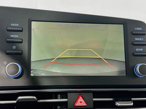 Used 2023 Hyundai Elantra SEL FWD image 13