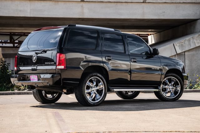 Used 2003 Cadillac Escalade AWD image 3