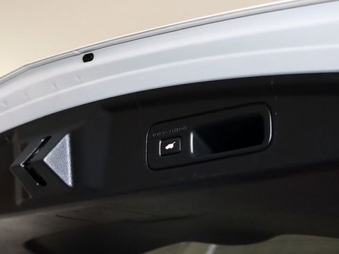 Certified 2022 Acura MDX A-Spec image 31