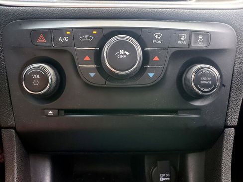 Used 2014 Dodge Charger SE image 14