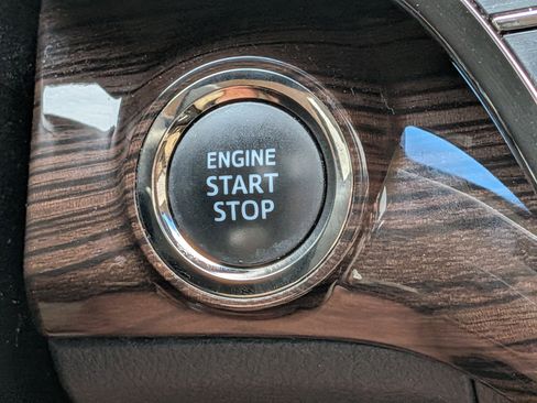 Used 2014 Toyota Avalon Limited FWD image 26