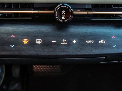 Used 2023 Nissan Ariya AWD image 24