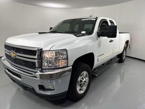 Used 2011 Chevrolet Silverado 2500 LT w/ Interior Plus Package RWD image 24